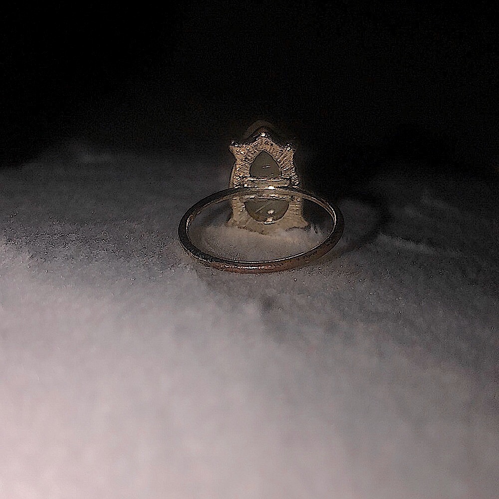 A GEMSTONE RING - Picture 3 of 3
